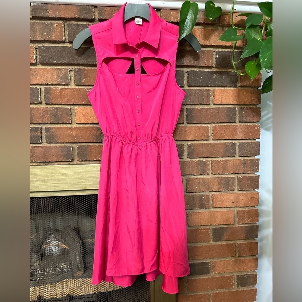 🛍️Belle Dee Jour  button down shirt dress with open back